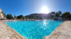 Flat 206 Hotel Cavalinho Branco (3 piscinas, elevador, sauna)